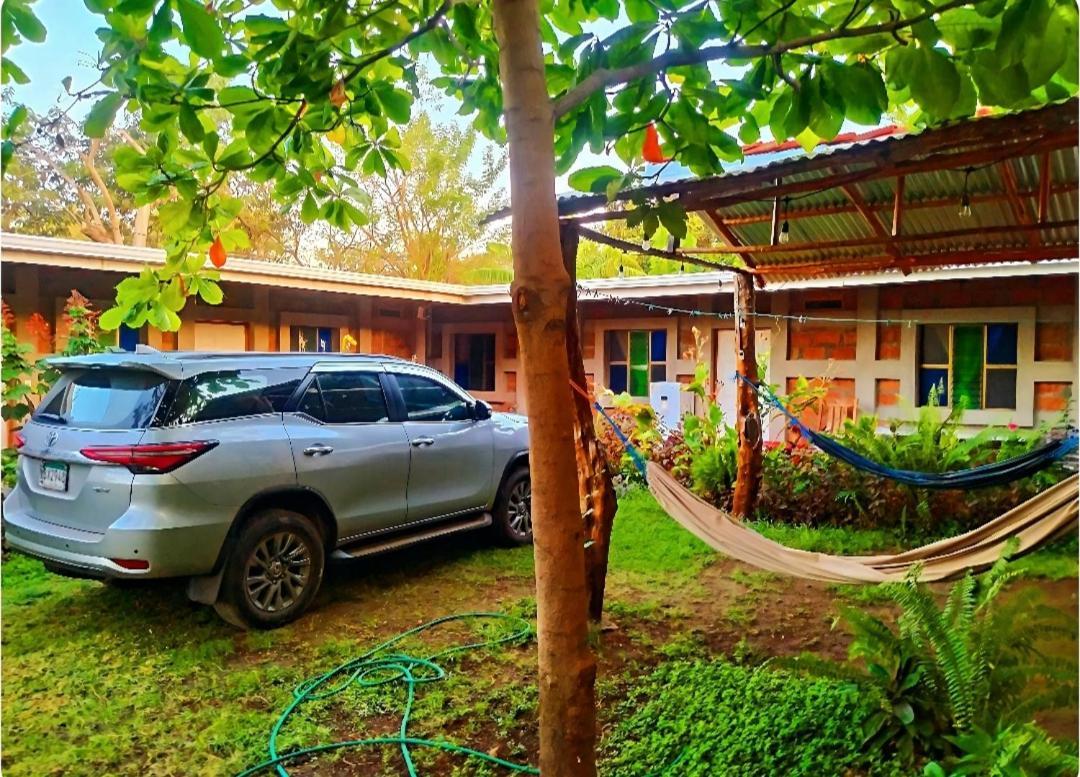 Rustic House Hostel Мойогалпа Екстериор снимка