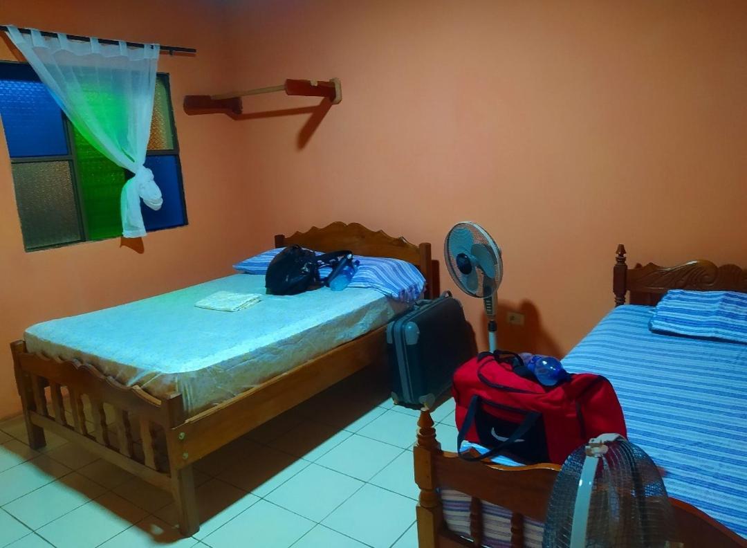 Rustic House Hostel Мойогалпа Екстериор снимка