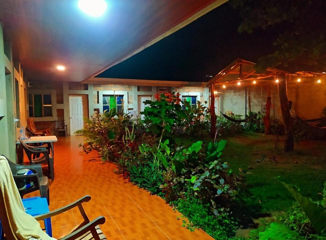 Rustic House Hostel Мойогалпа Екстериор снимка