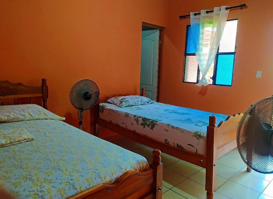 Rustic House Hostel Мойогалпа Екстериор снимка