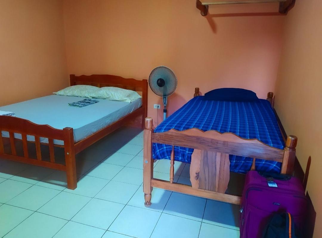 Rustic House Hostel Мойогалпа Екстериор снимка